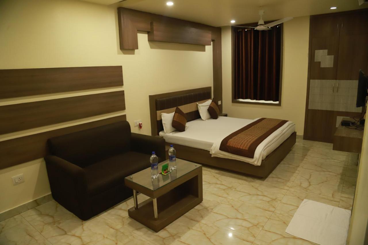 Hotel Sukhdeo Palace Gaya Exterior photo