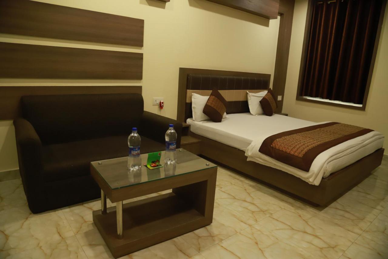 Hotel Sukhdeo Palace Gaya Exterior photo