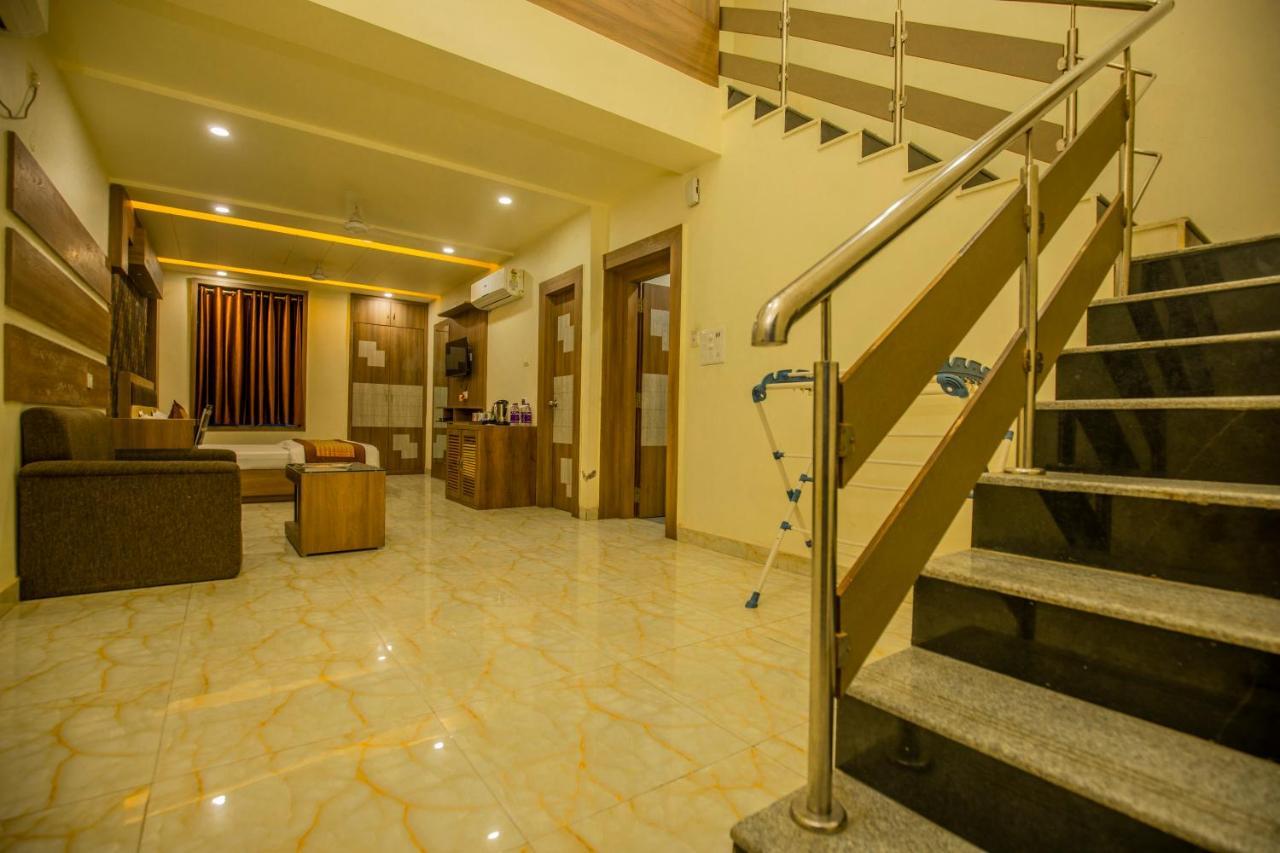 Hotel Sukhdeo Palace Gaya Exterior photo